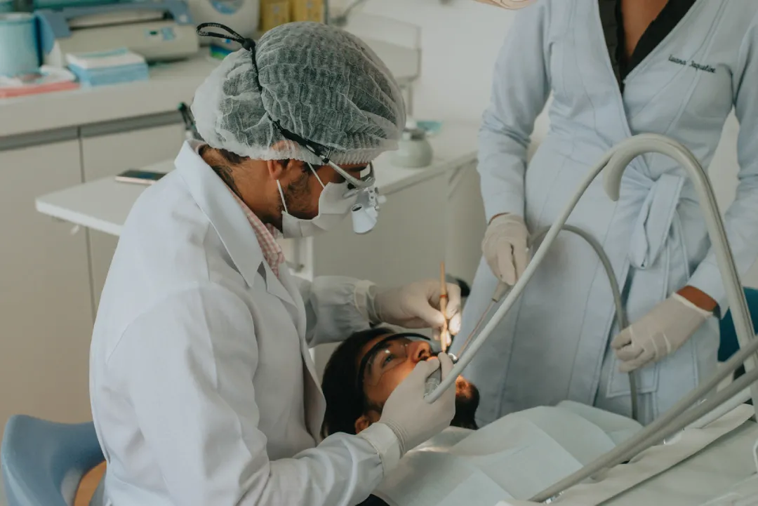 clinica-dentaria-ipanema-dentista-fontes-odontologia-estetica-003.webp